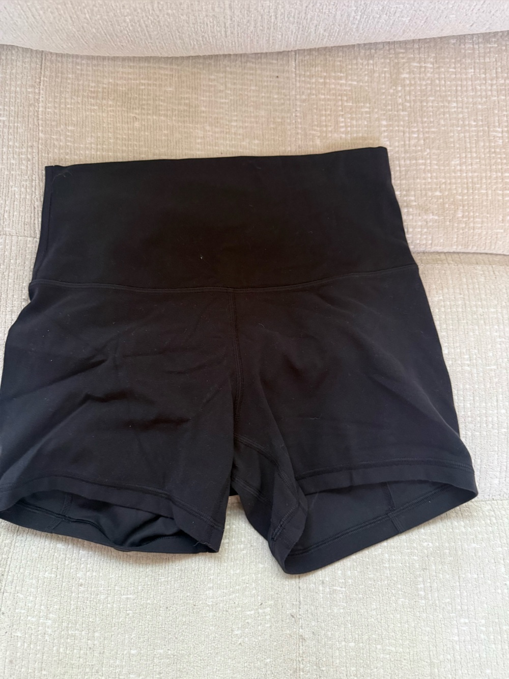 lululemon athletica Black High-Rise 4 inch shorts - Picture 2 of 5
